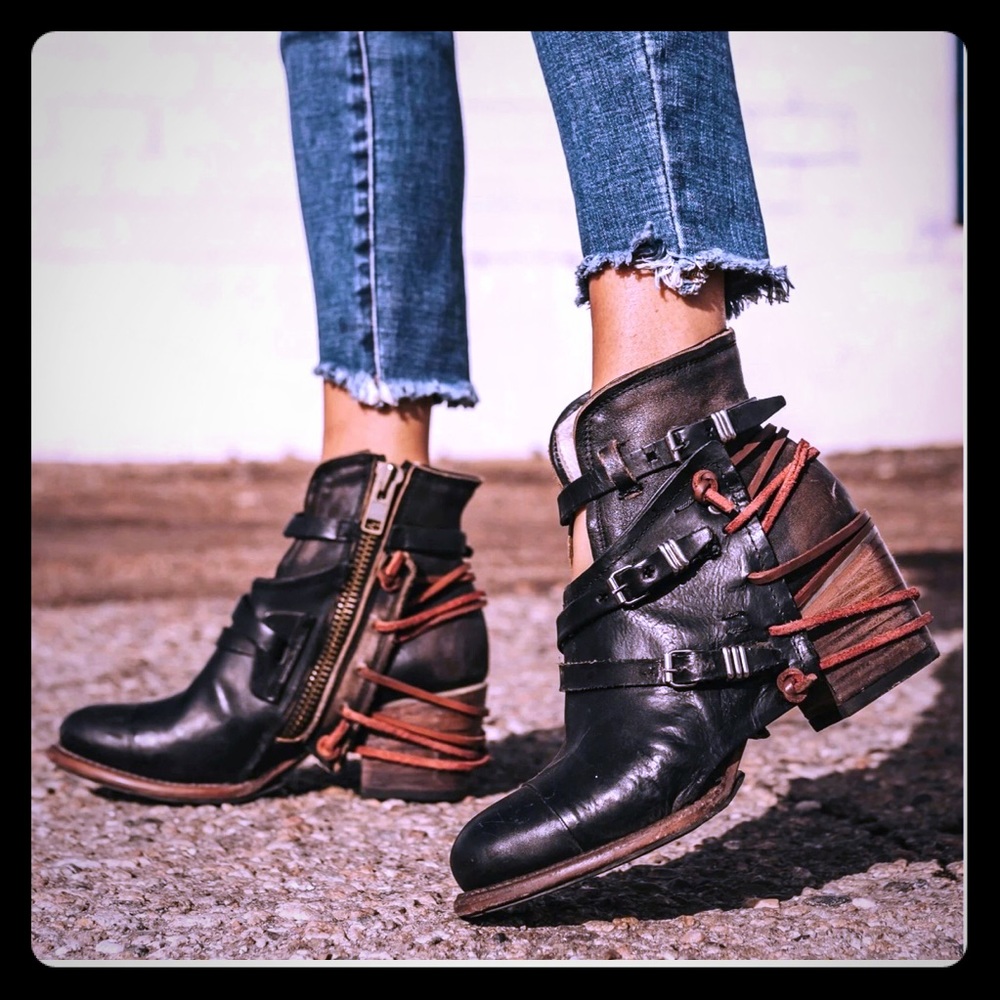 Freebird by Steven CRUE in Black Multi